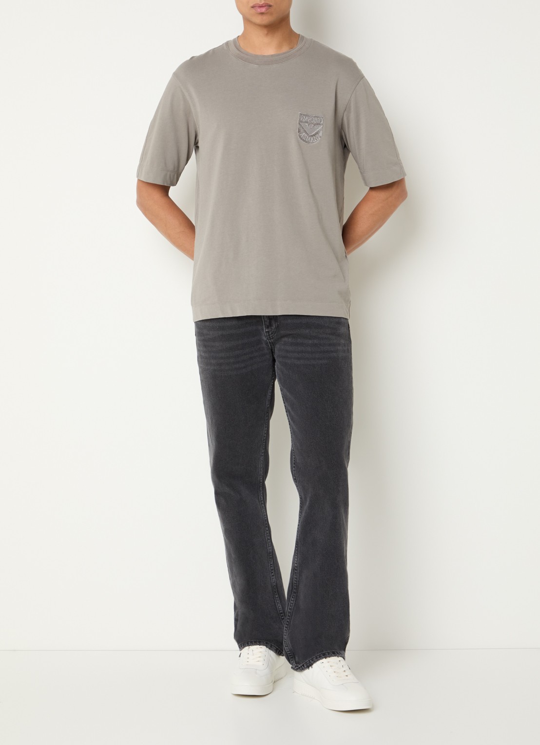 Armani T-shirt met logo - voorkant 4 zand