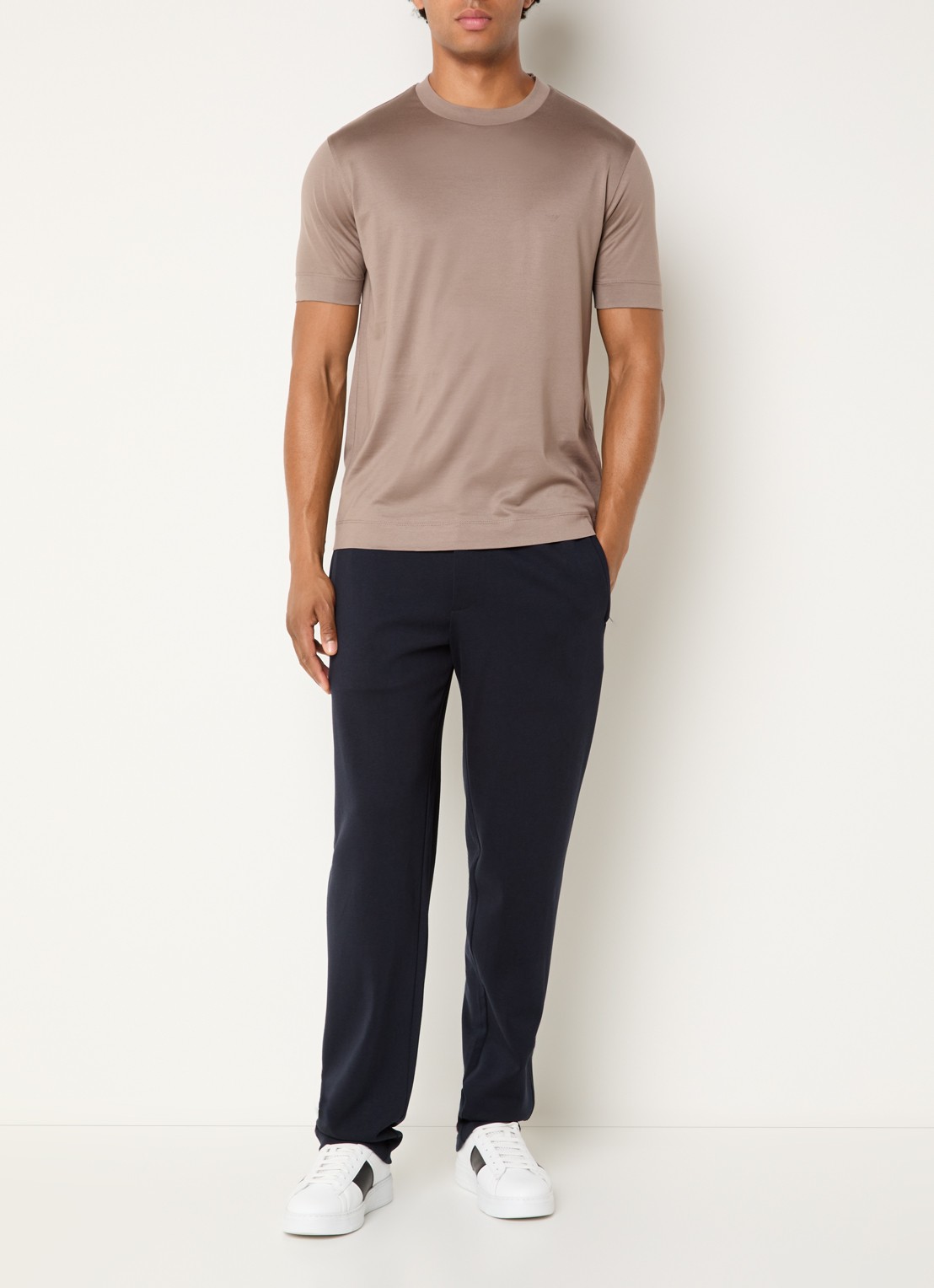 Armani T-shirt met logo - voorkant 3 lichtbruin