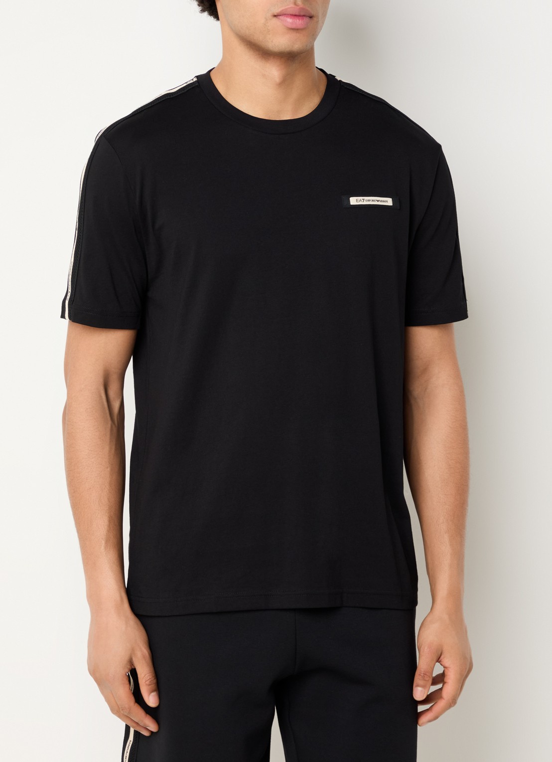 Armani T-shirt met logoband - detail 4 zwart
