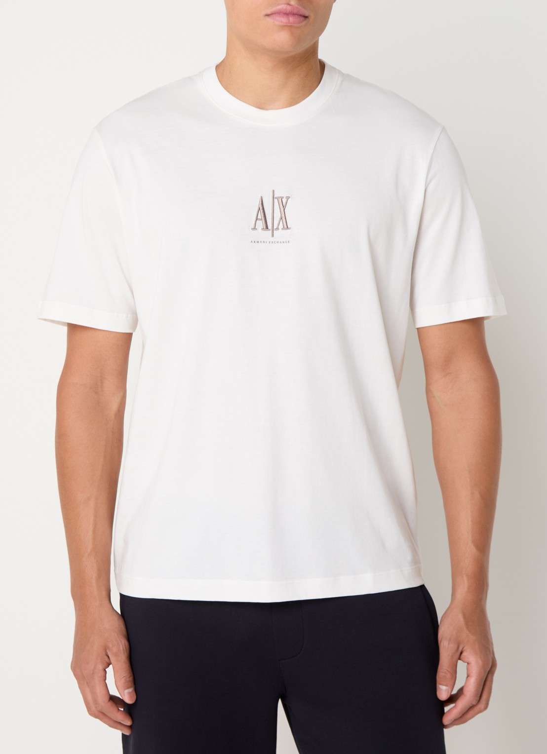 Armani T-shirt met logoborduring - detail gebroken wit