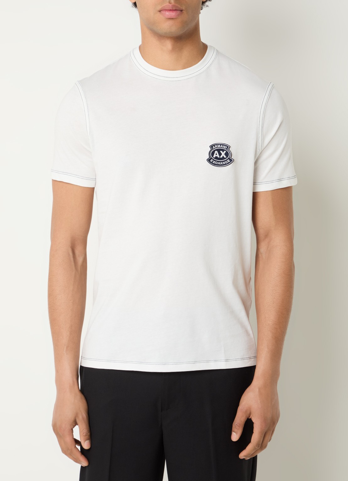 Armani T-shirt met logoborduring - detail 4 wit