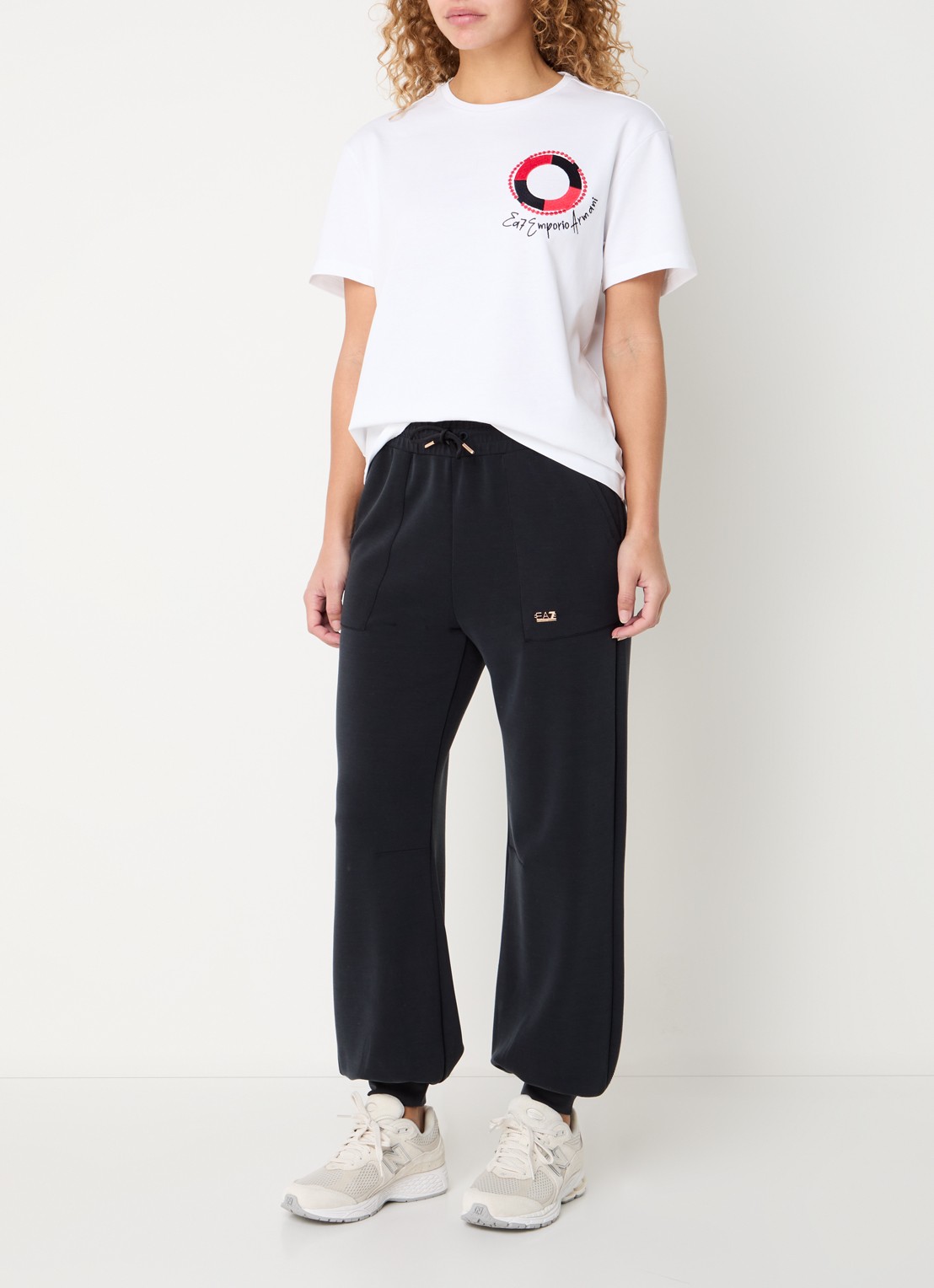 Armani T-shirt met logoborduring - voorkant 2 wit