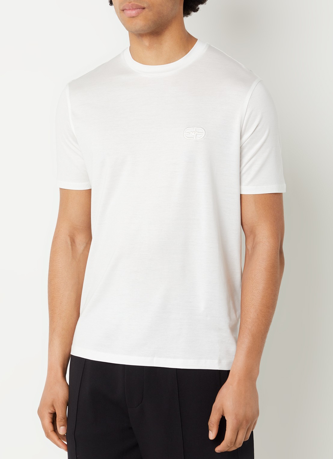 Armani T-shirt met logoborduring - detail gebroken wit