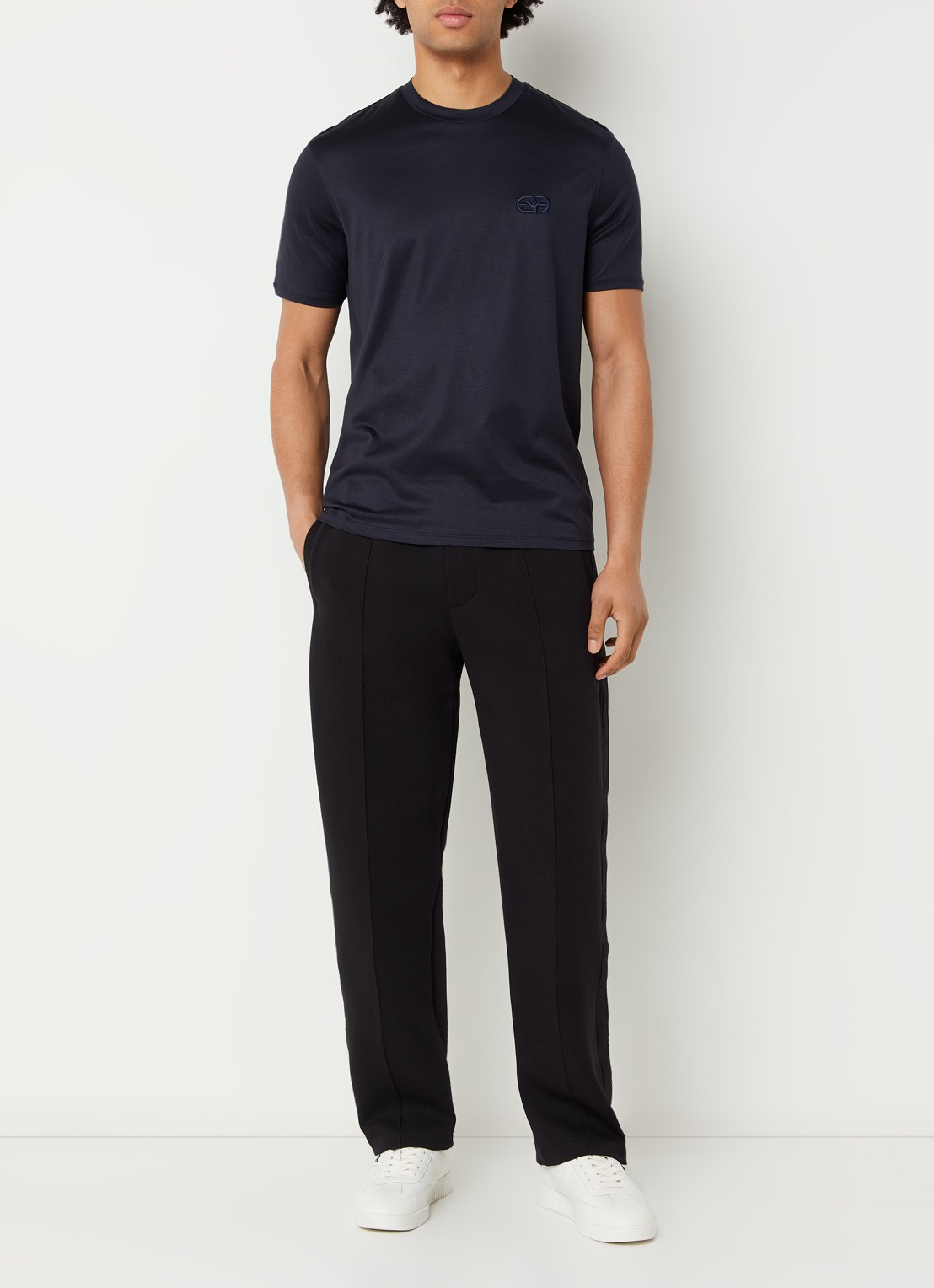 Armani T-shirt met logoborduring - voorkant 3 blauw