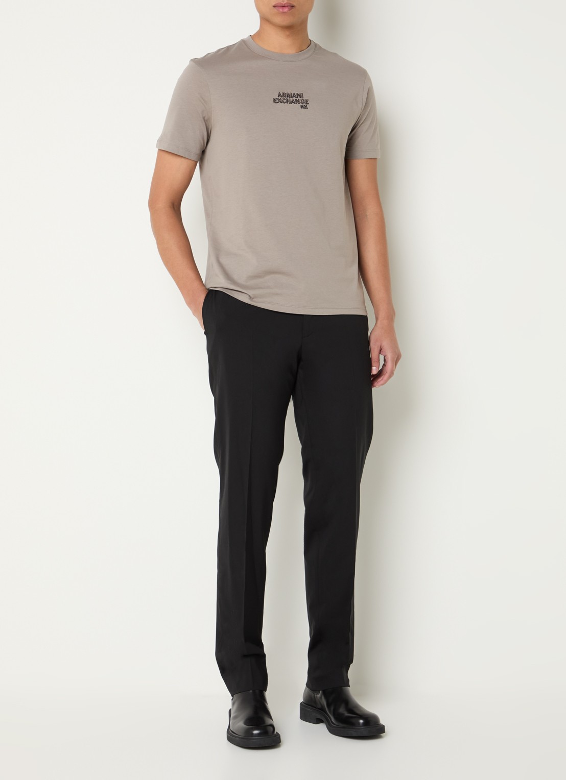 Armani T-shirt met logoprint - voorkant 2 zand