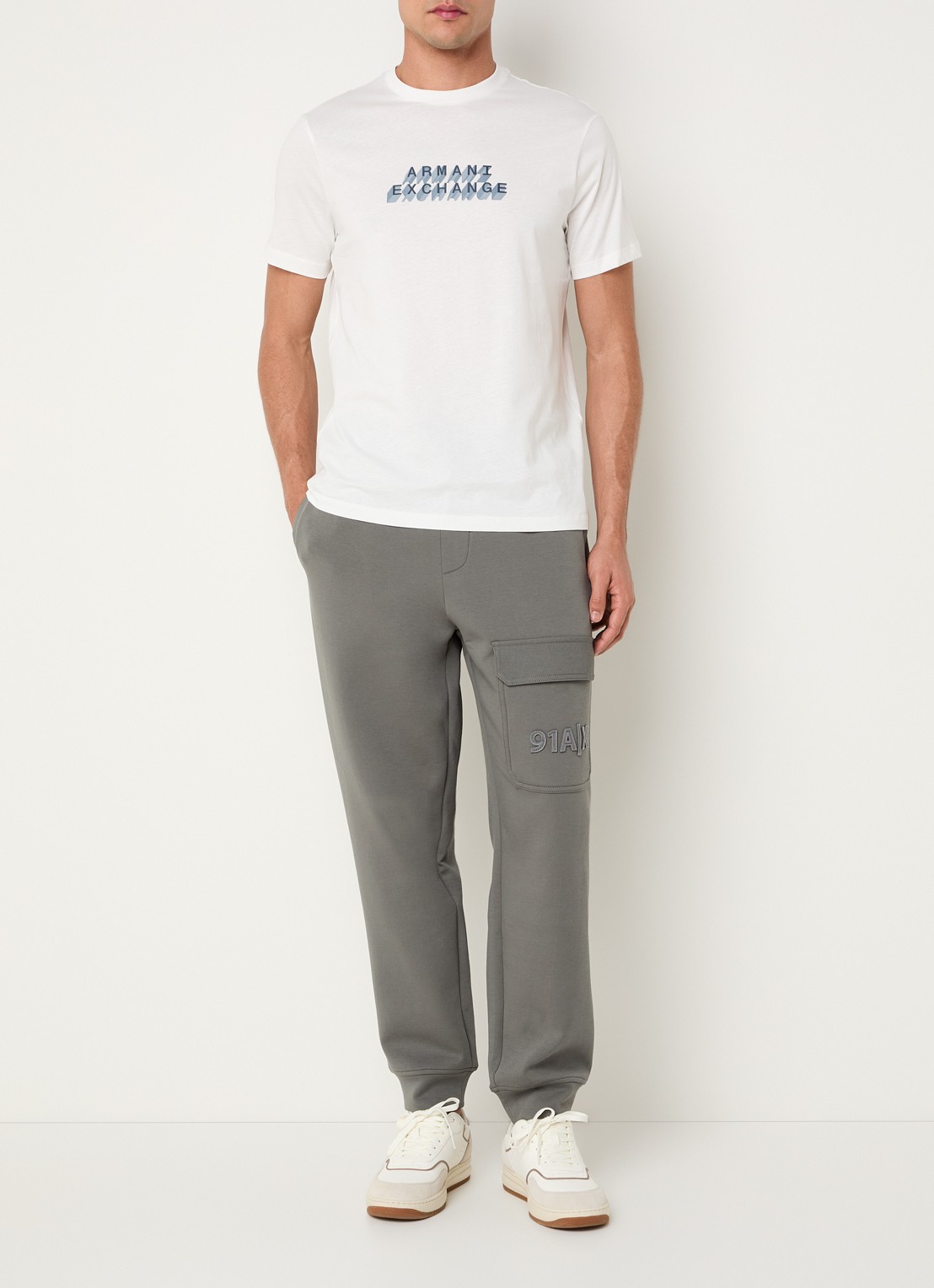 Armani T-shirt met logoprint - voorkant 4 gebroken wit