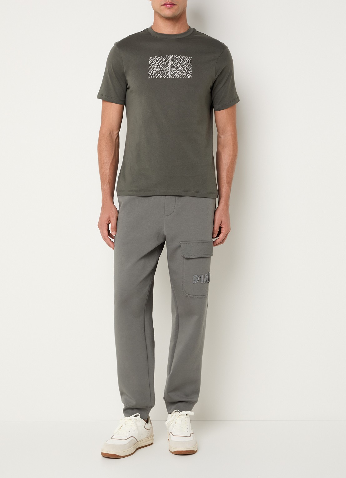 Armani T-shirt met logoprint - voorkant 2 groen