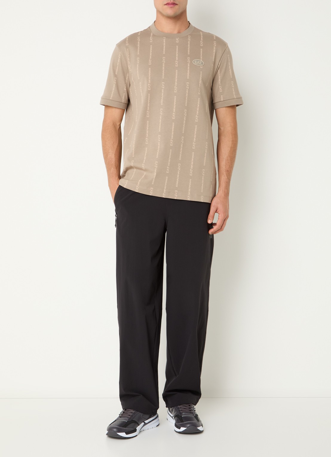 Armani T-shirt met logoprint - voorkant 4 beige