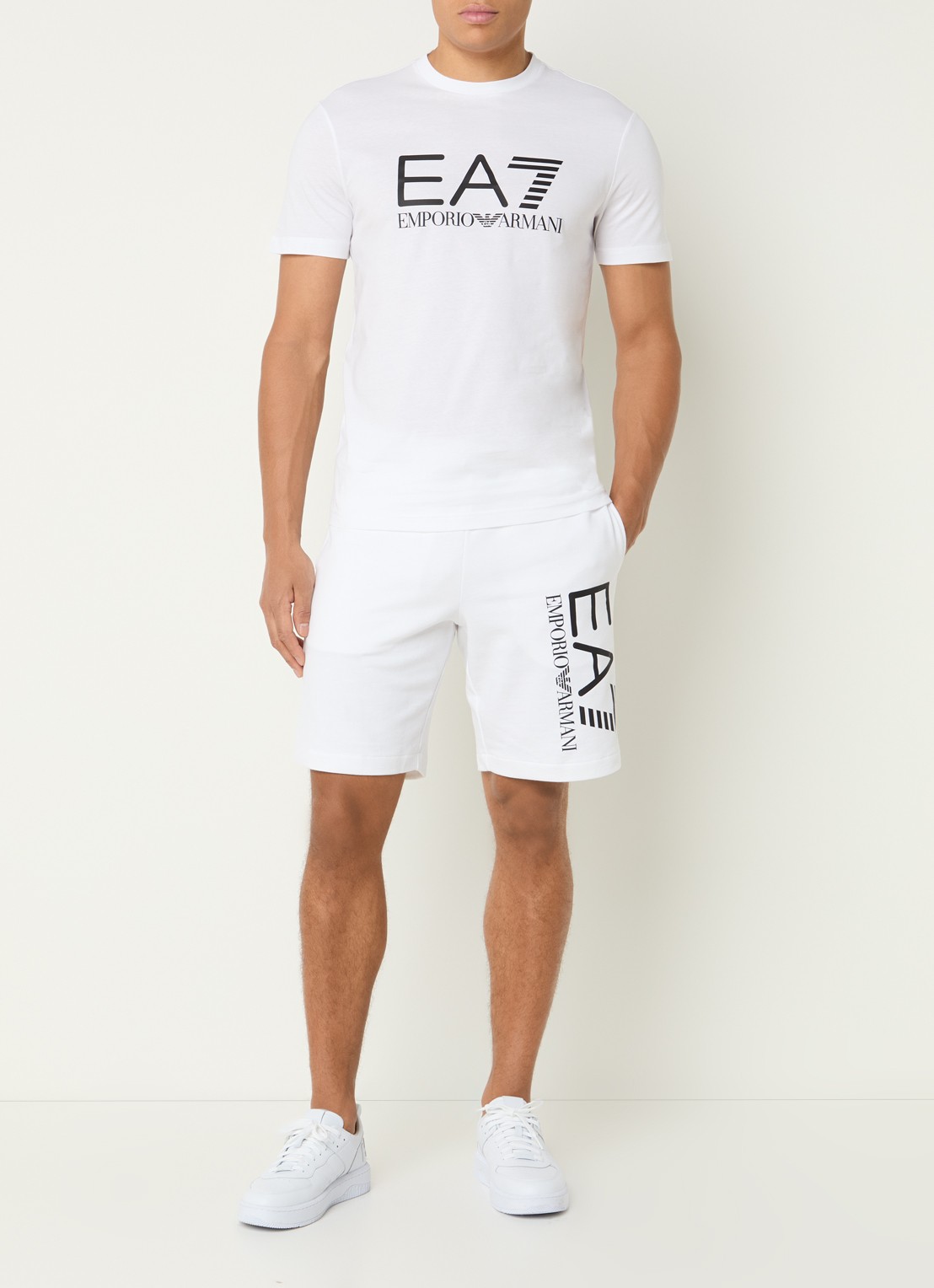 Armani T-shirt met logoprint - voorkant 4 wit
