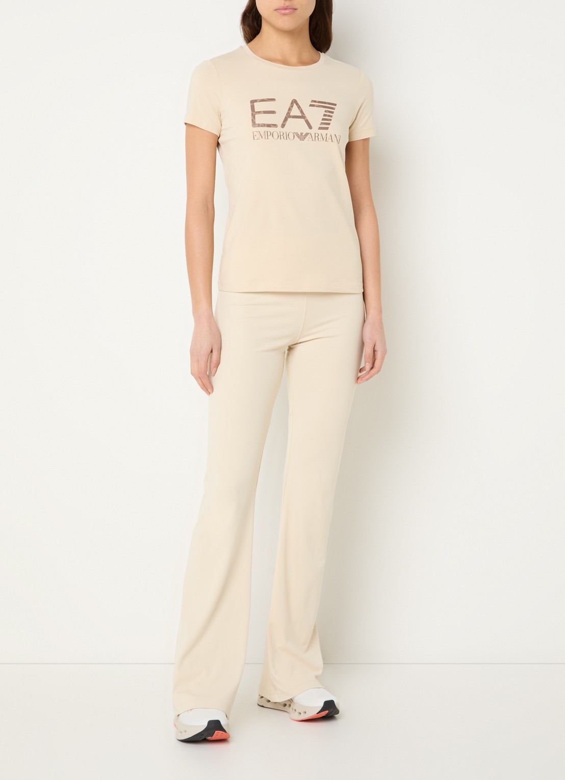 Armani T-shirt met logoprint - voorkant 2 vanillegeel