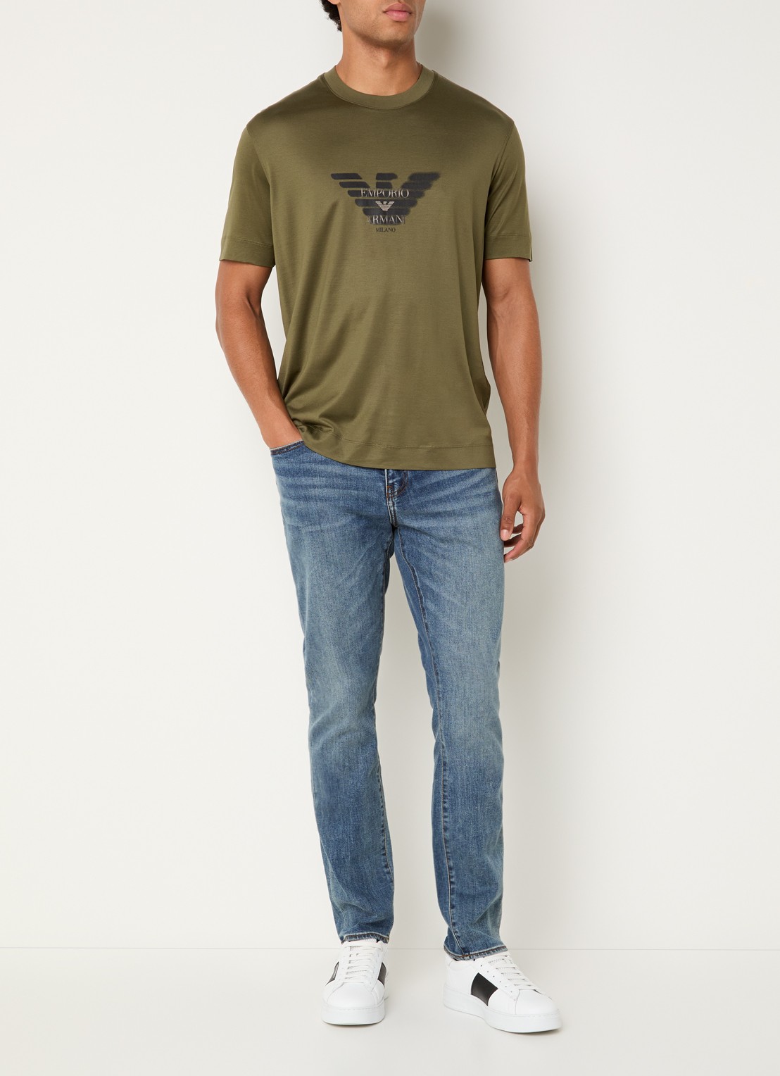 Armani T-shirt met logoprint - voorkant 4 mosgroen