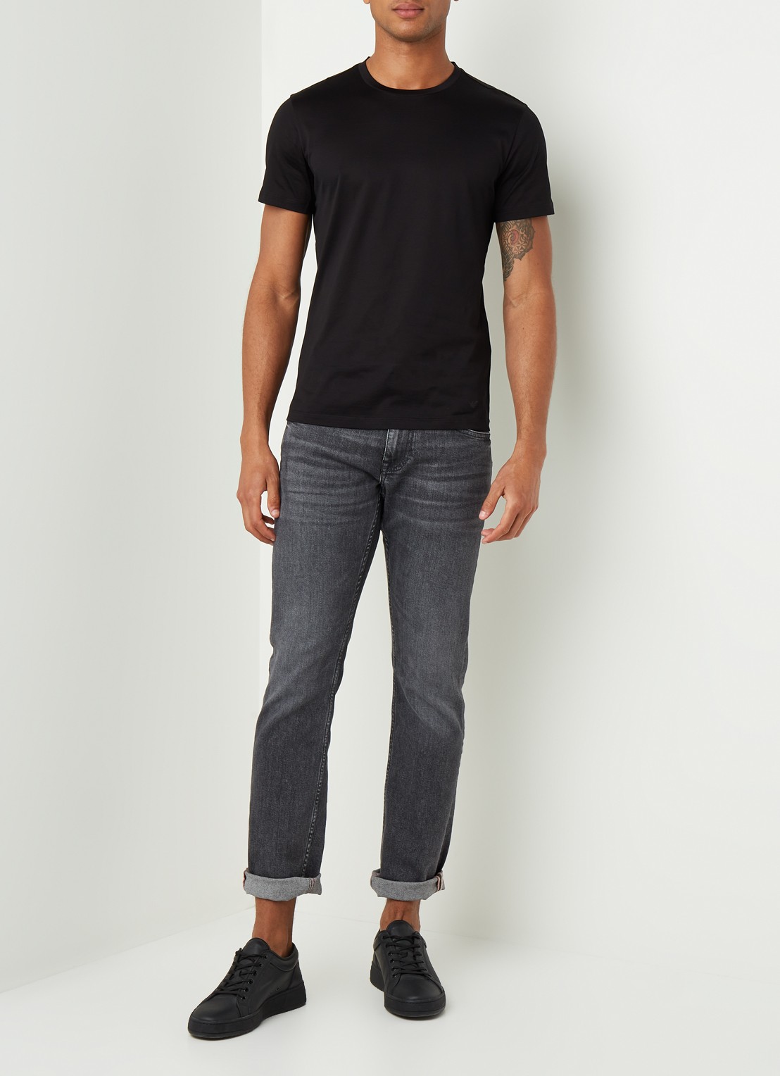 Armani T-shirt met ronde hals - voorkant 3 zwart