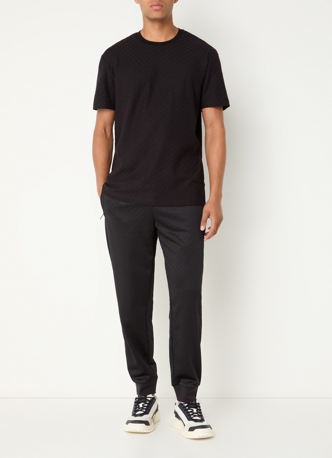 Armani T-shirt met structuur - voorkant 3 zwart