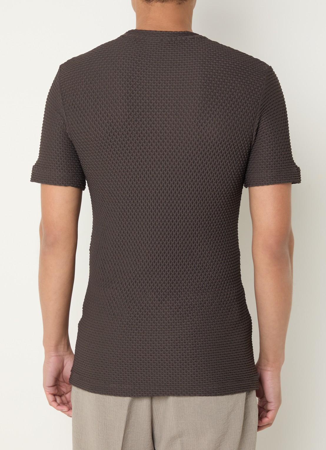Armani T-shirt met structuur - achterkant 2 donkerbruin