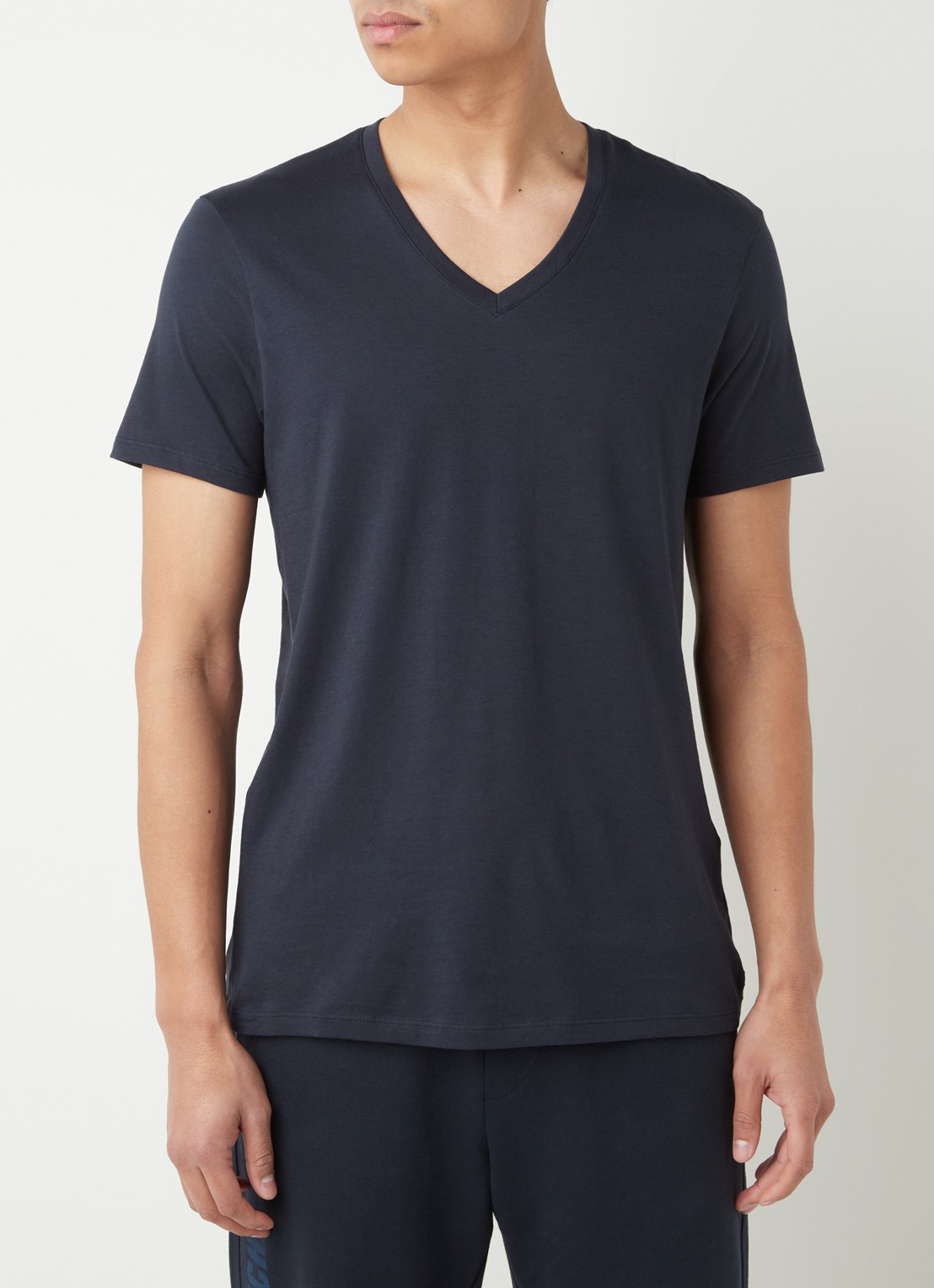 Armani T-shirt van pima katoen met V-hals - detail 4 donkerblauw