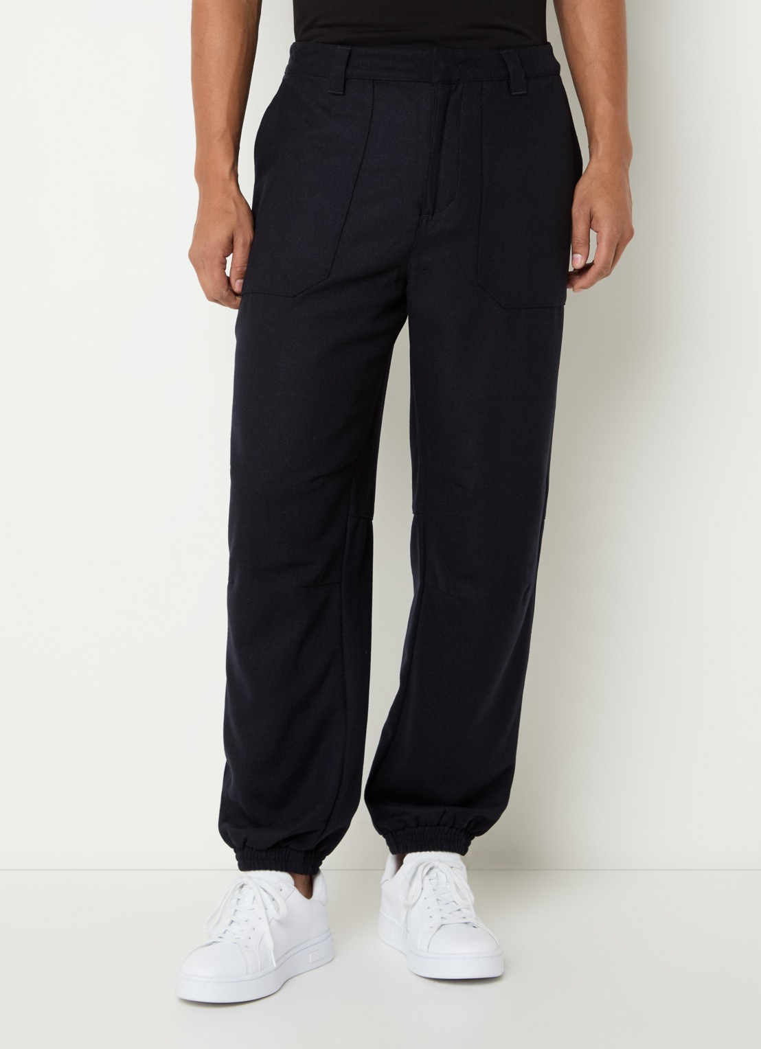 Armani Tapered fit broek in scheerwolblend met opgestikte zakken - detail 2 donkerblauw