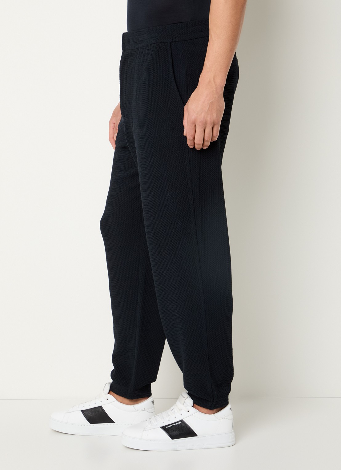 Armani Tapered fit broek met steekzakken en structuur - detail 5 donkerblauw