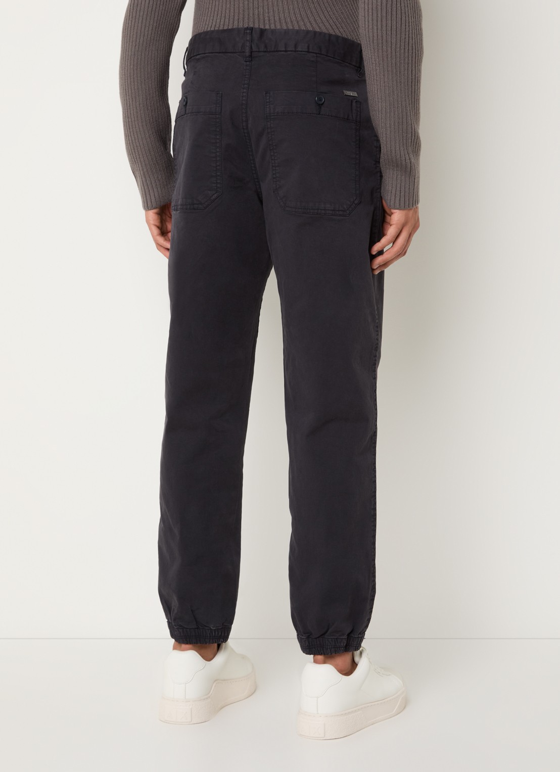 Armani Tapered fit broek met steekzakken - achterkant donkerblauw