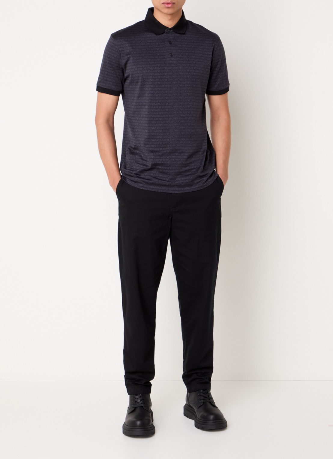 Armani Tapered fit chino met steekzakken - voorkant 5 zwart