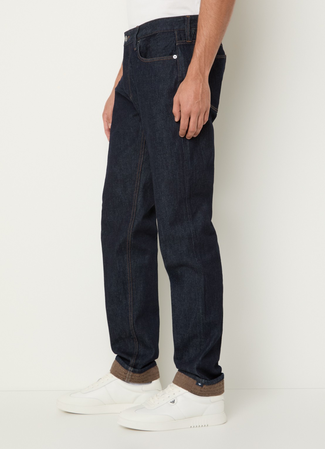 Armani Tapered fit jeans met donkere wassing - detail 4 indigo