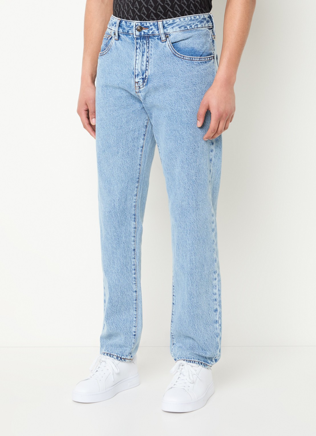 Armani Tapered fit jeans met steekzakken - detail 2 lichtblauw