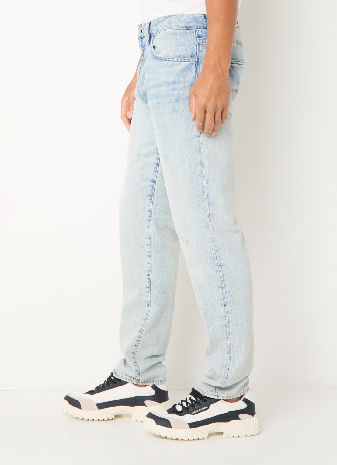 Armani Tapered fit jeans met steekzakken - detail 2 blue denim