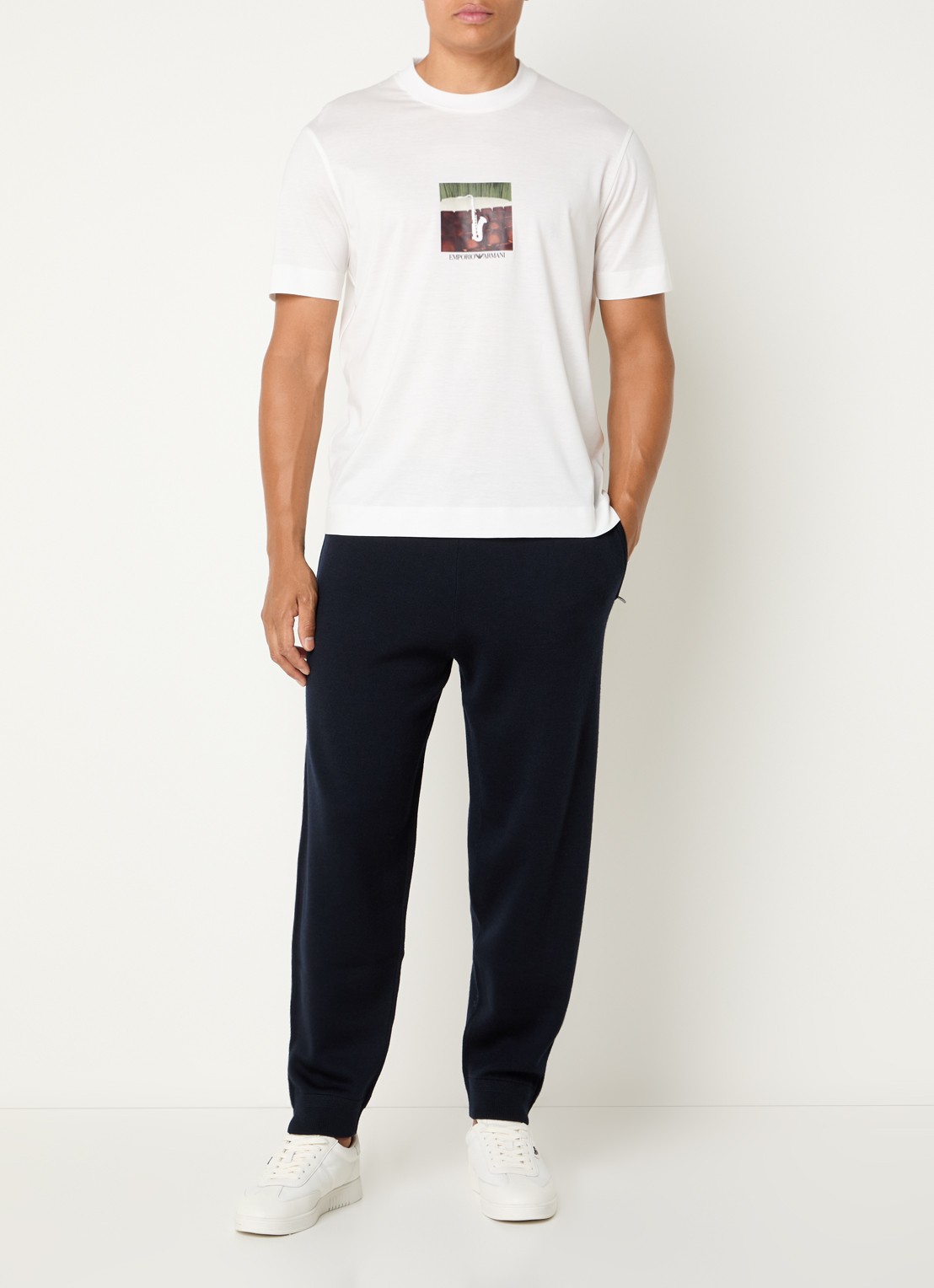 Armani Tapered fit joggingbroek in scheerwolblend - voorkant 3 donkerblauw