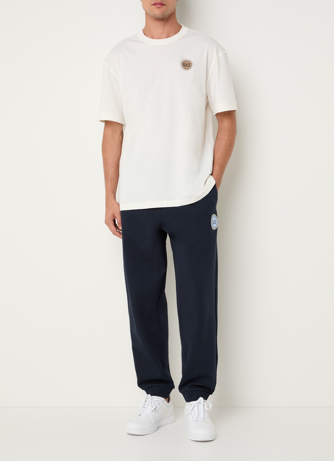 Armani Tapered fit joggingbroek met logo en steekzakken - voorkant 5 donkerblauw
