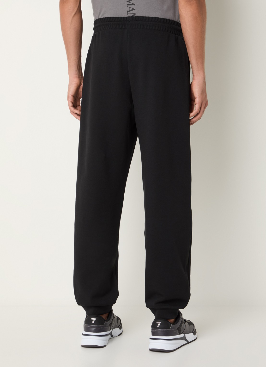 Armani Tapered fit joggingbroek met logo en steekzakken - achterkant zwart