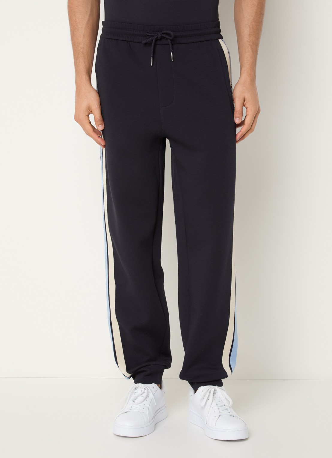 Armani Tapered fit joggingbroek met logo - detail donkerblauw