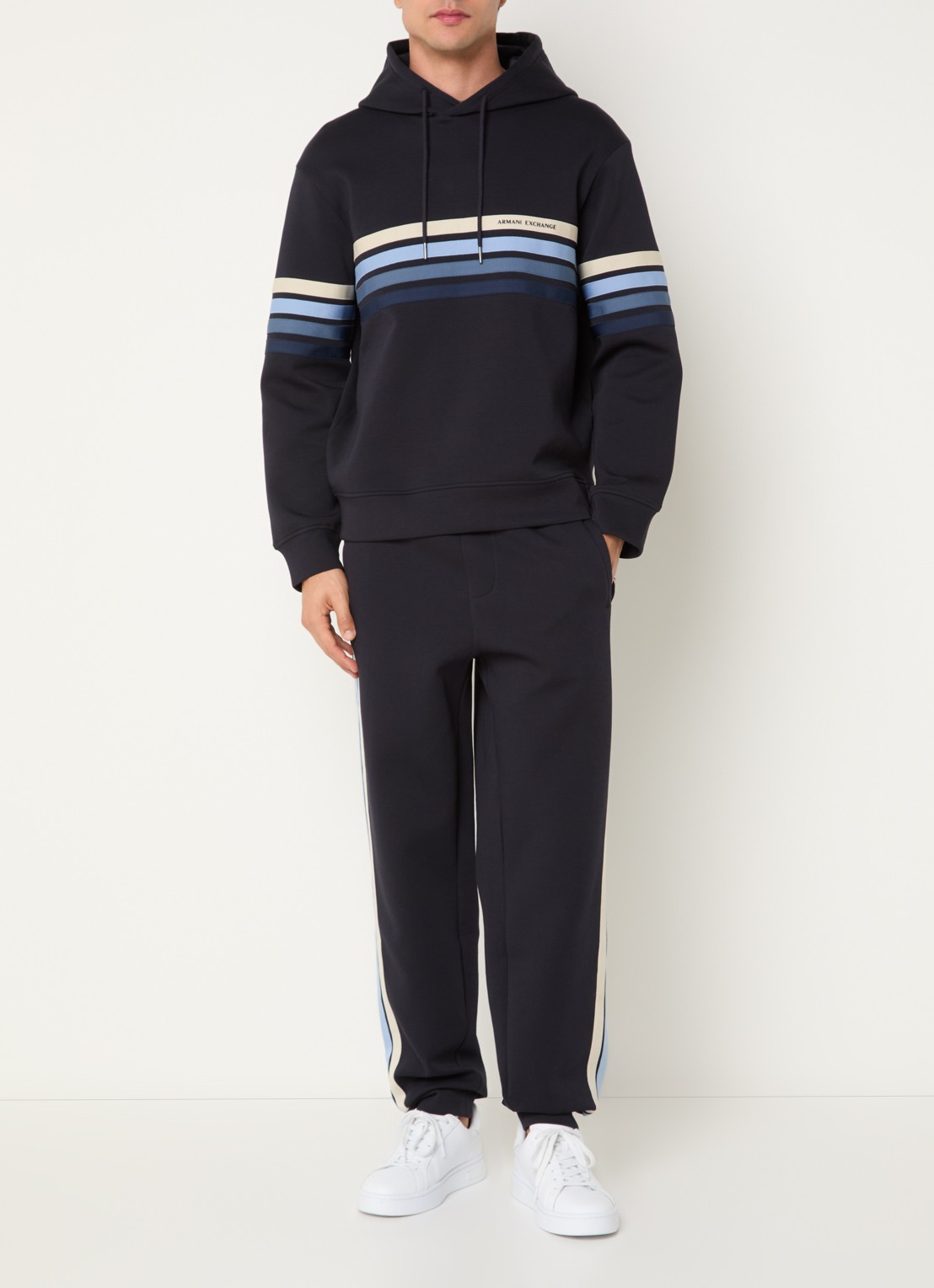 Armani Tapered fit joggingbroek met logo - voorkant 5 donkerblauw
