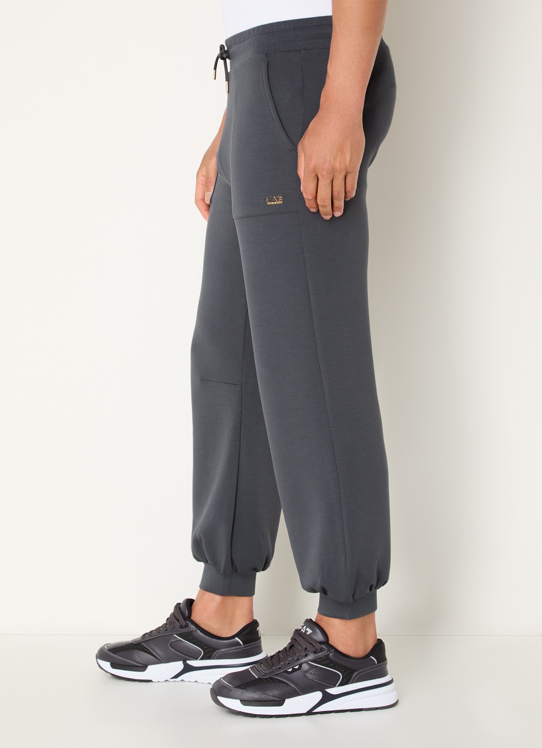Armani Tapered fit joggingbroek met logo - detail 2 donkergrijs