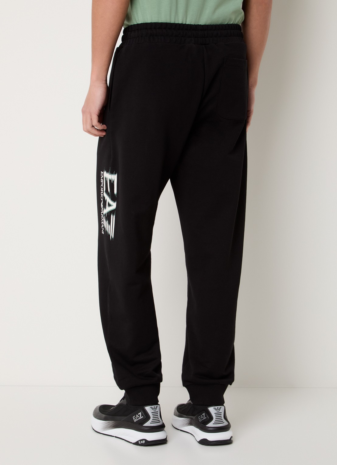 Armani Tapered fit joggingbroek met steekzakken - achterkant zwart