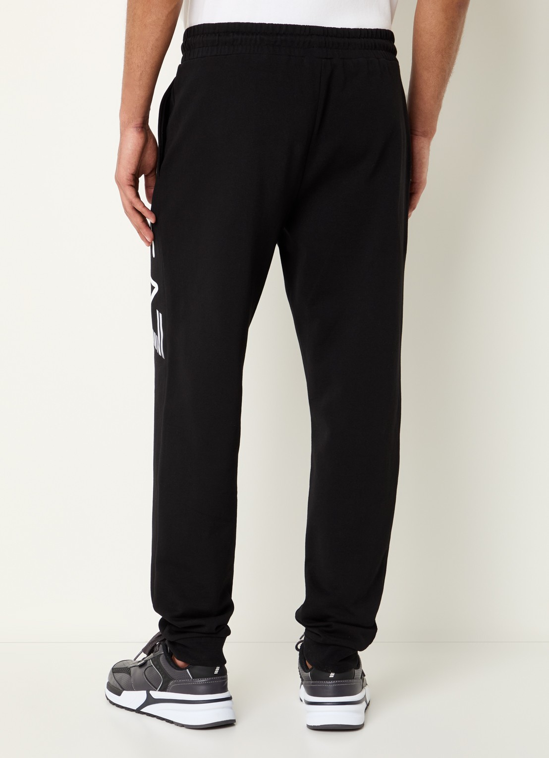 Armani Tapered fit joggingbroek met steekzakken - achterkant zwart