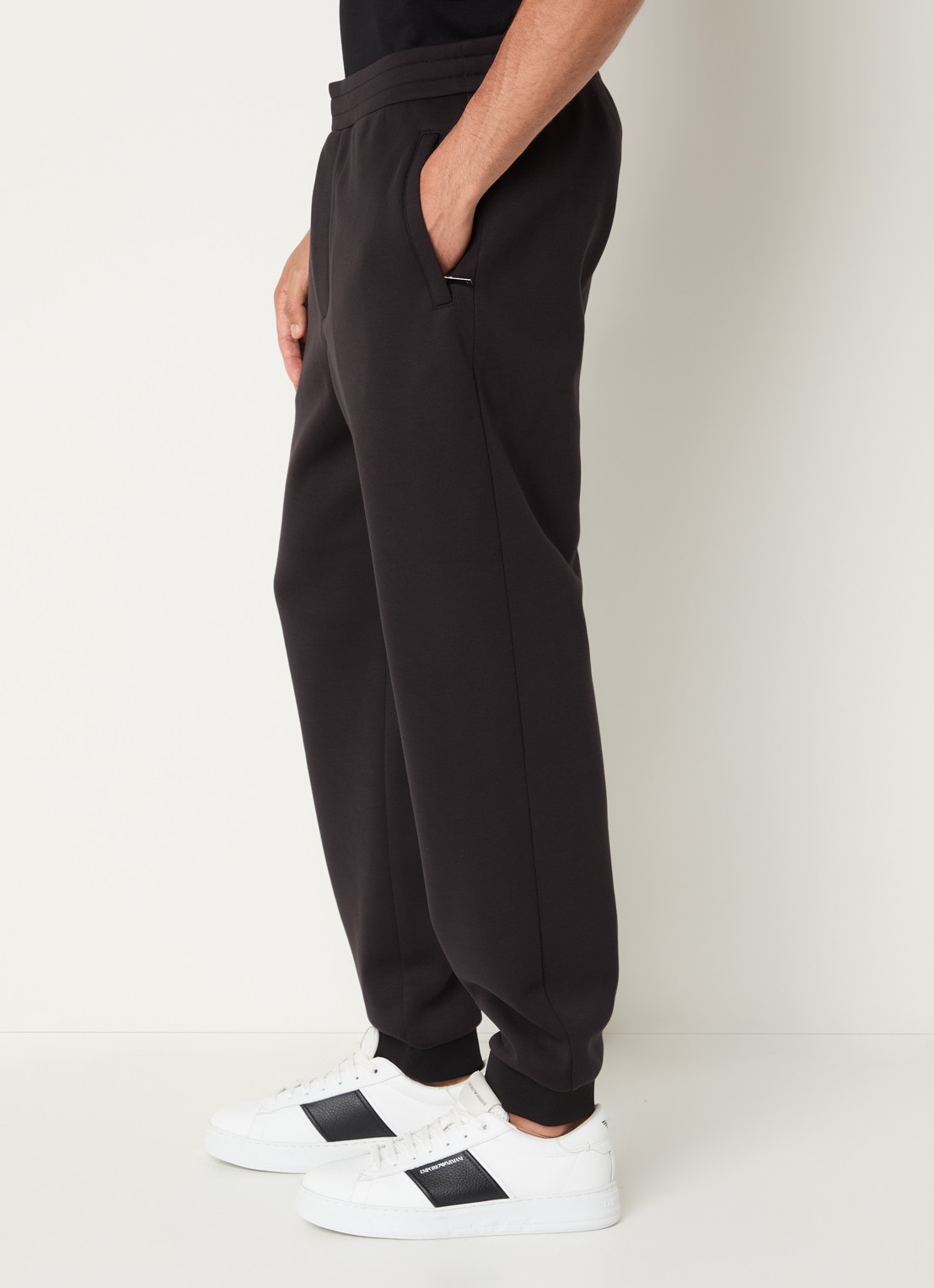 Armani Tapered fit joggingbroek - detail 5 zwart