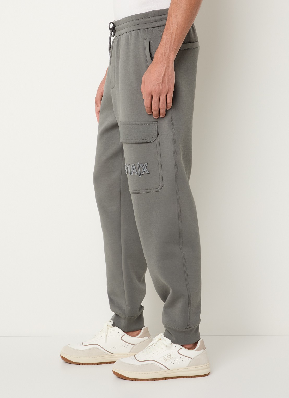 Armani Tapered fit joggingsbroek met logo - detail 5 donkergrijs