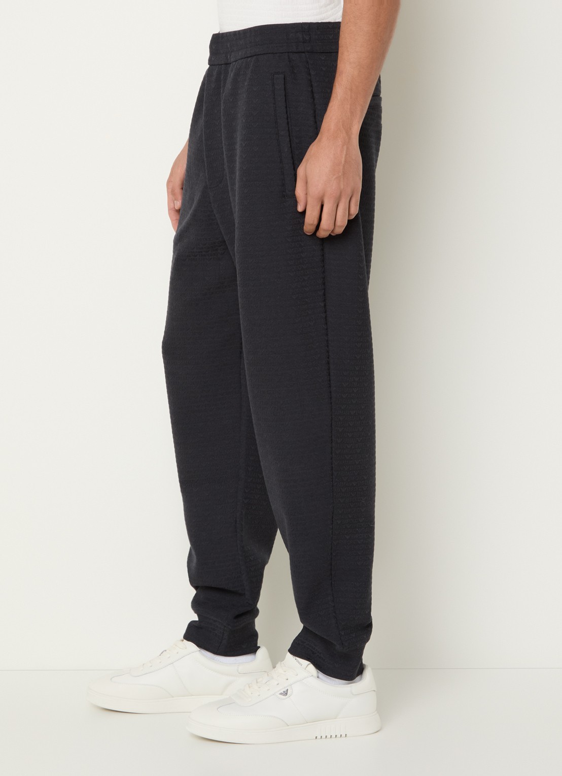 Armani Tapered fit joggingsbroek met logoborduring - detail 5 blauw