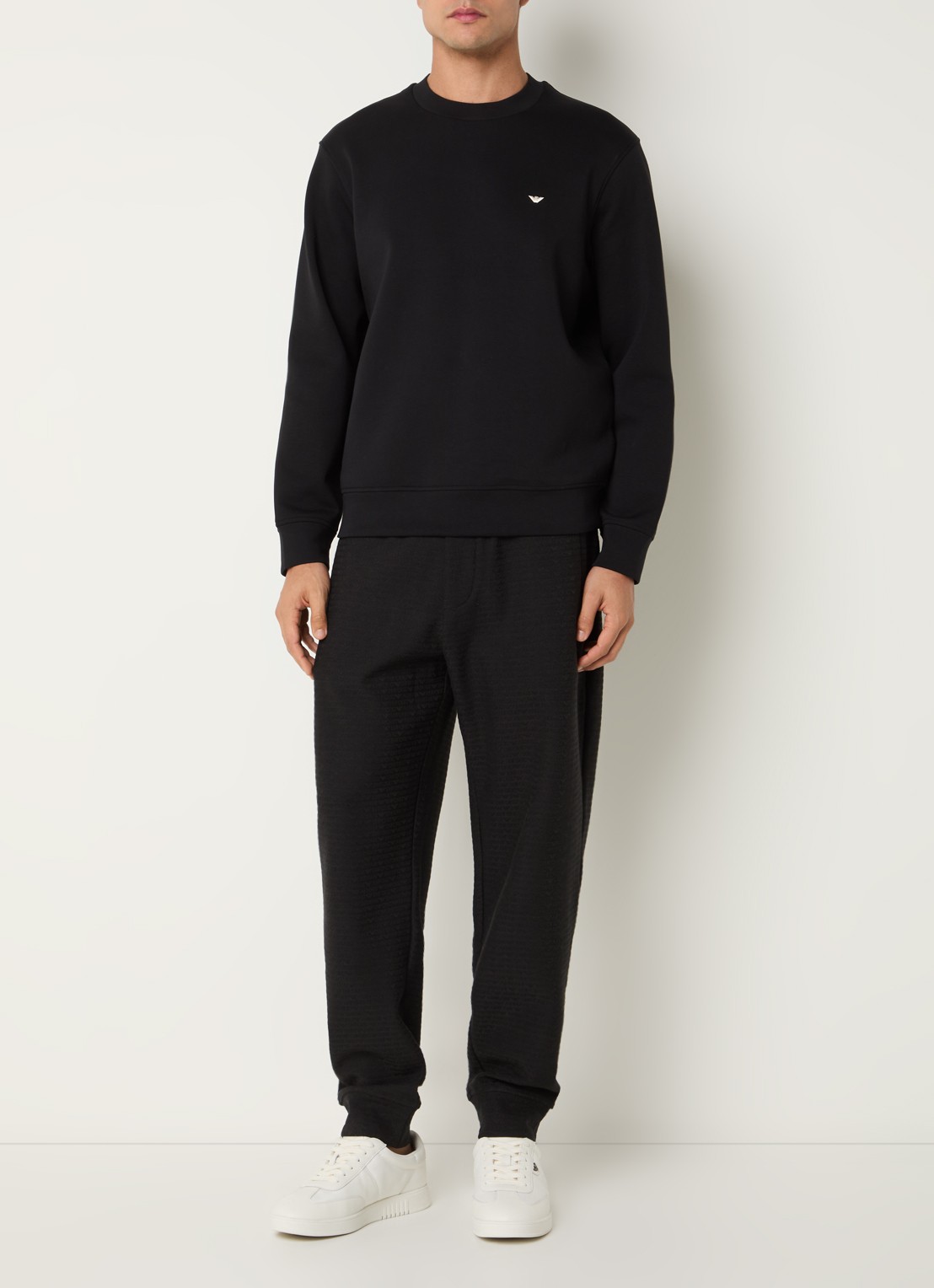 Armani Tapered fit joggingsbroek met logoborduring - voorkant 2 zwart