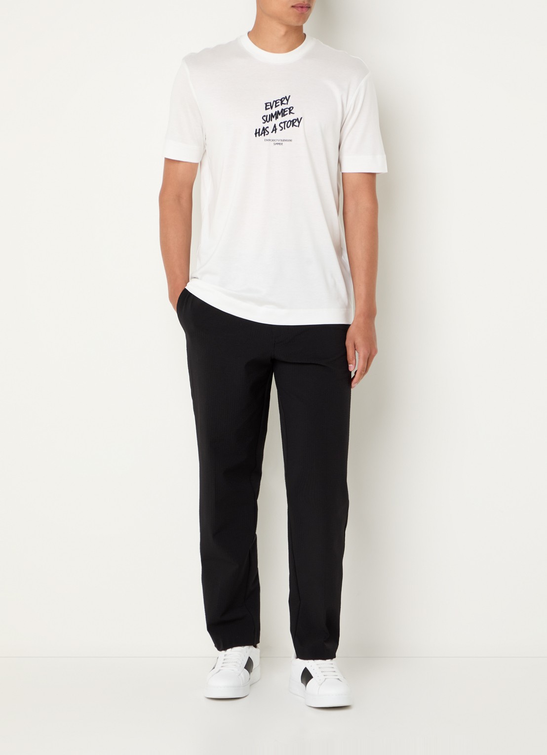 Armani Tapered fit pantalon van crêpe met steekzakken - voorkant 2 zwart