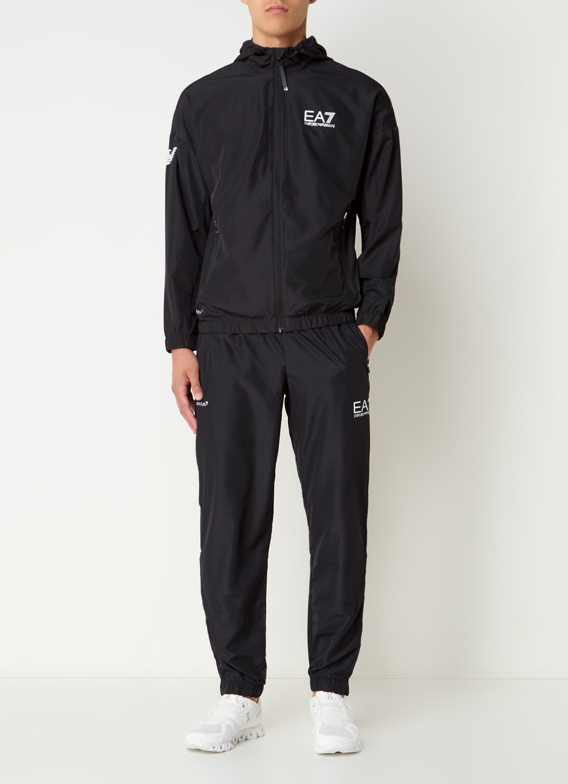 Armani Trainingspak met capuchon en ritszakken - detail diepzwart