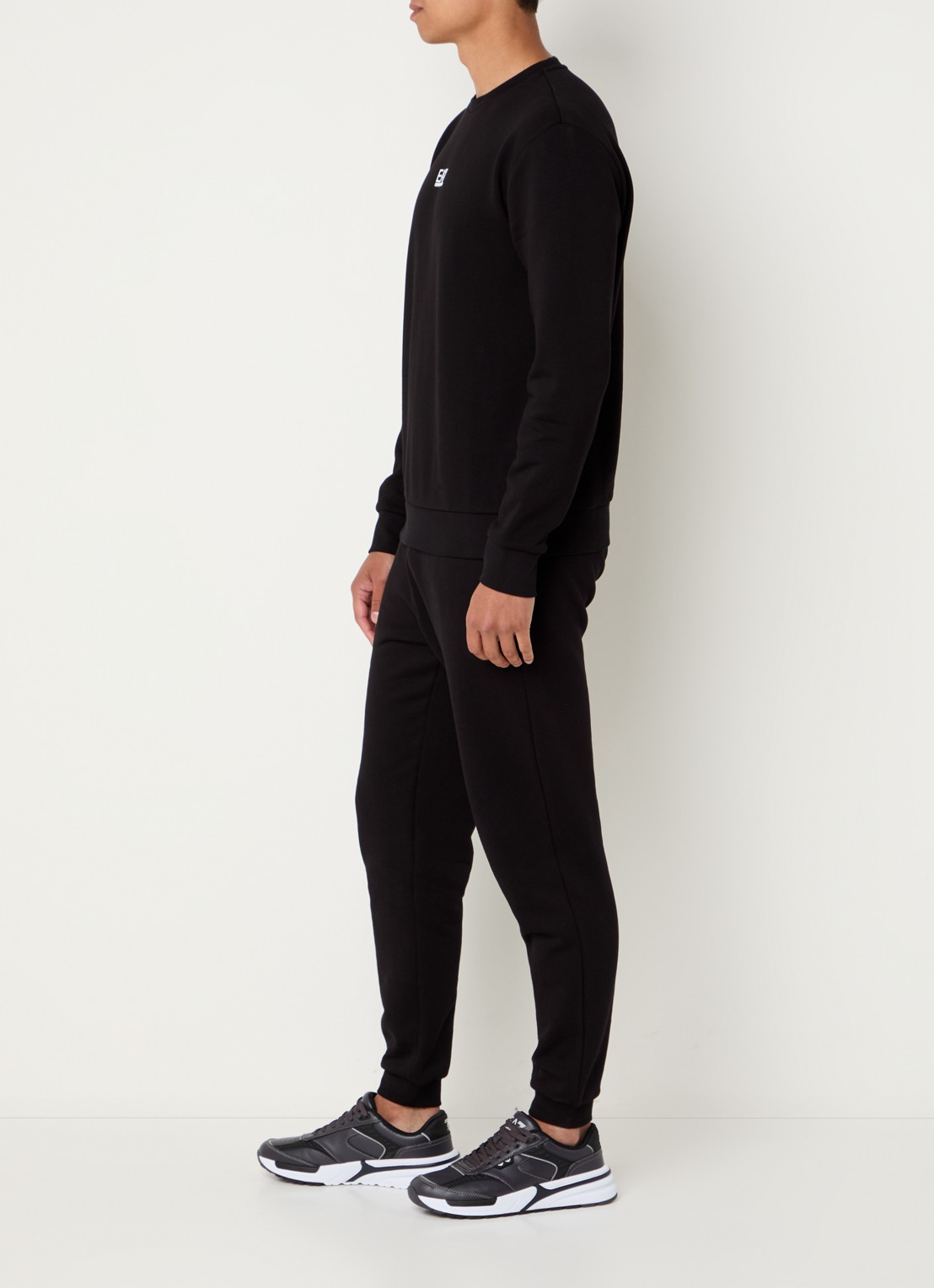Armani Trainingspak met logo en steekzakken - voorkant 2 zwart