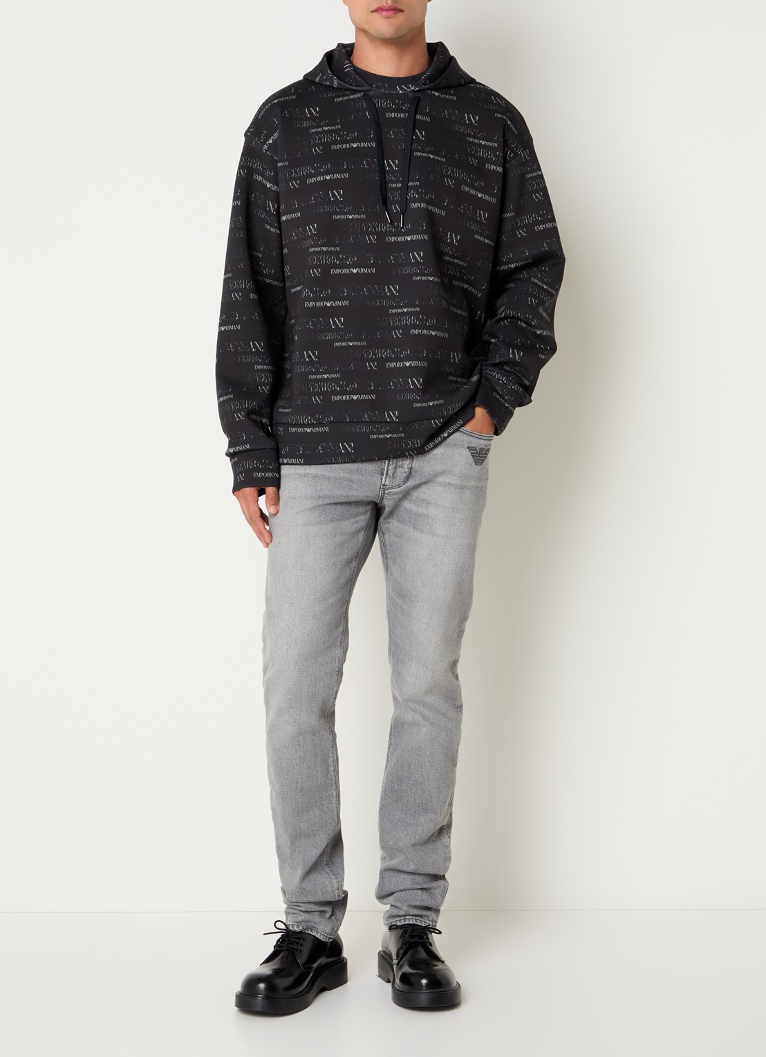 Armani Trainingspak met logo en steekzakken - voorkant 2 steenrood