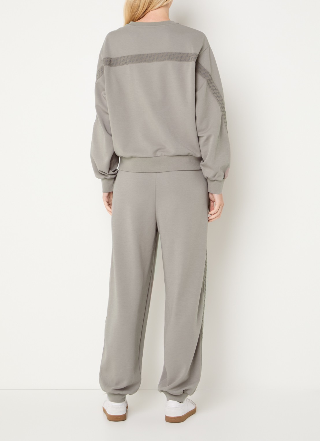 Armani Trainingspak met logoprint - achterkant 2 lichtbruin