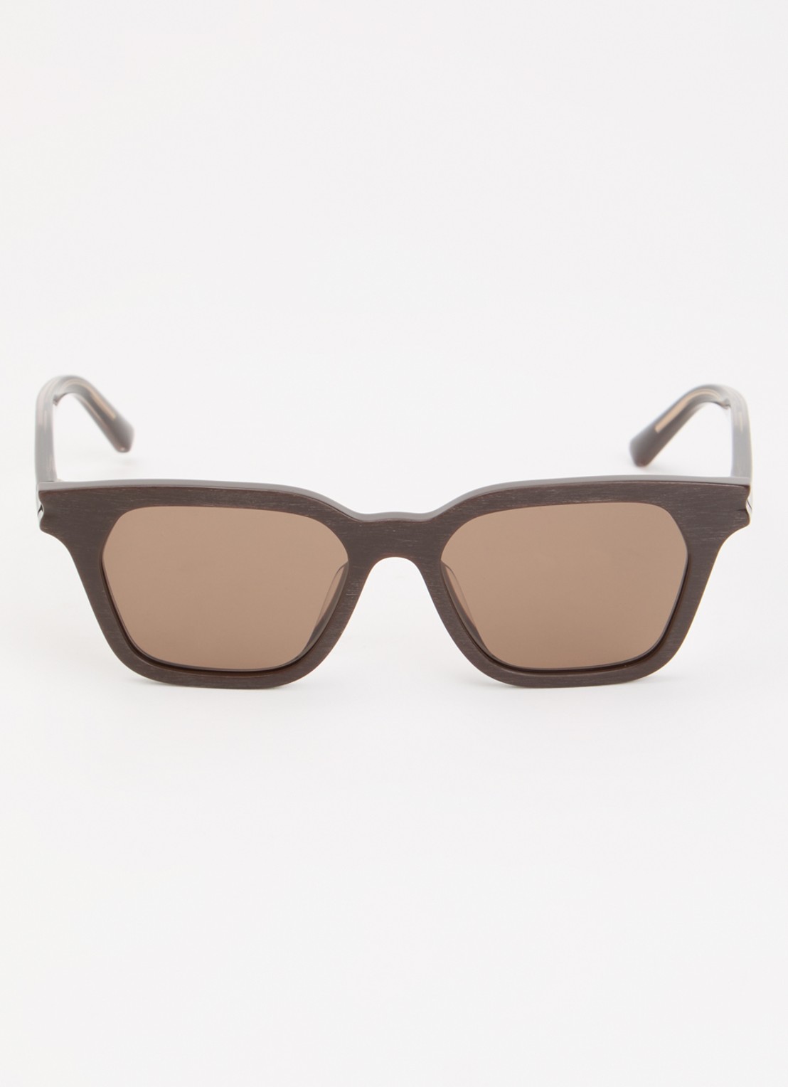 Armani Wayfarer zonnebril AR8251U - detail 2 bruin