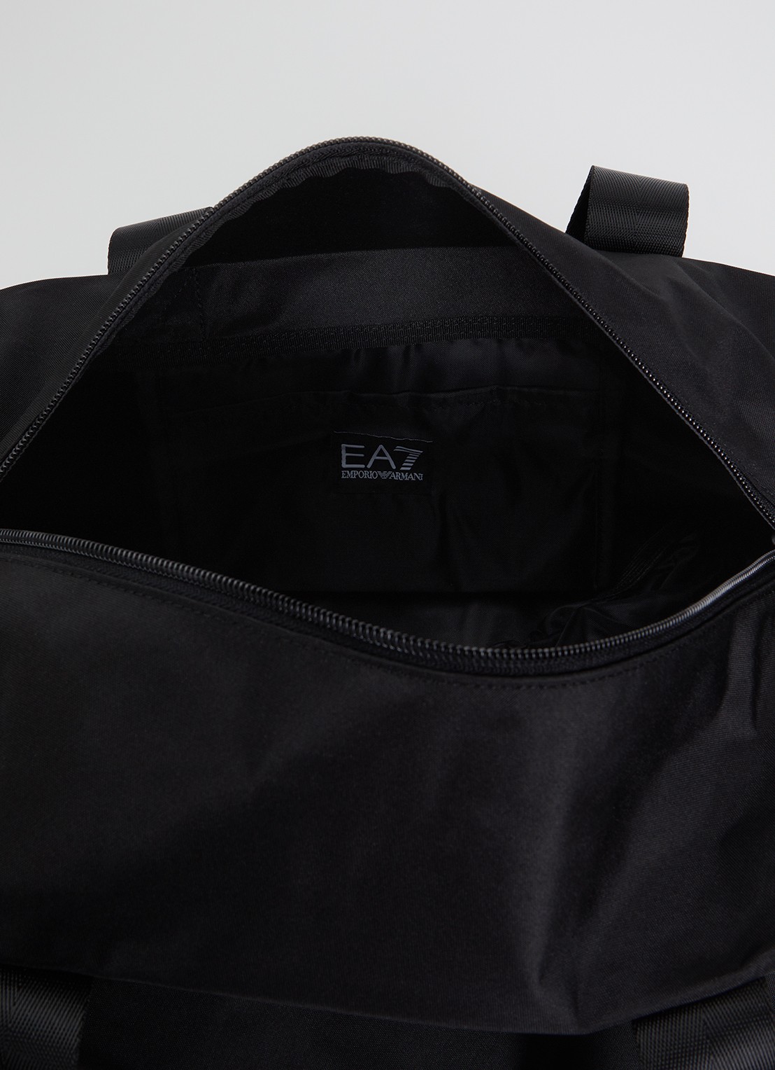 Armani Weekendtas met logo - detail zwart