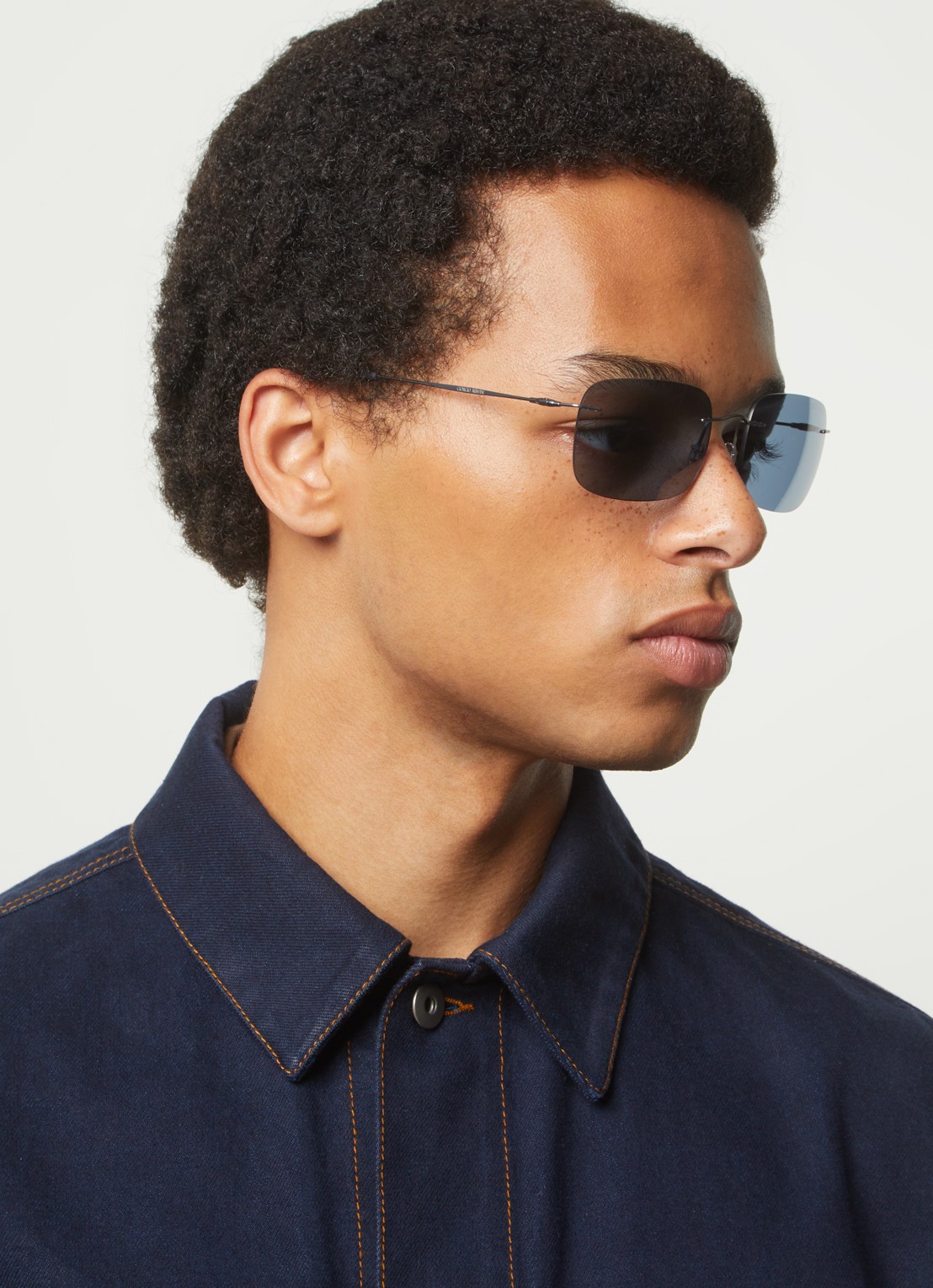 Armani Zonnebril AR1512M - voorkant 2 donkergrijs