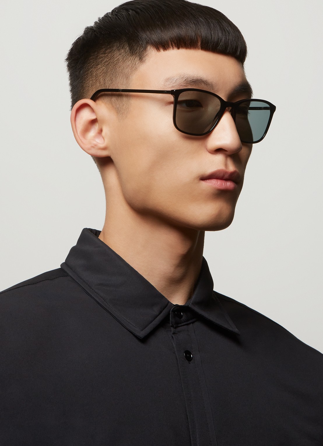Armani Zonnebril AR8197 - voorkant 5 zwart