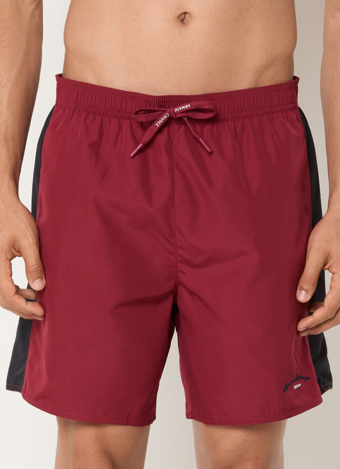 Armani Zwemshorts met logoborduring - detail donkerrood
