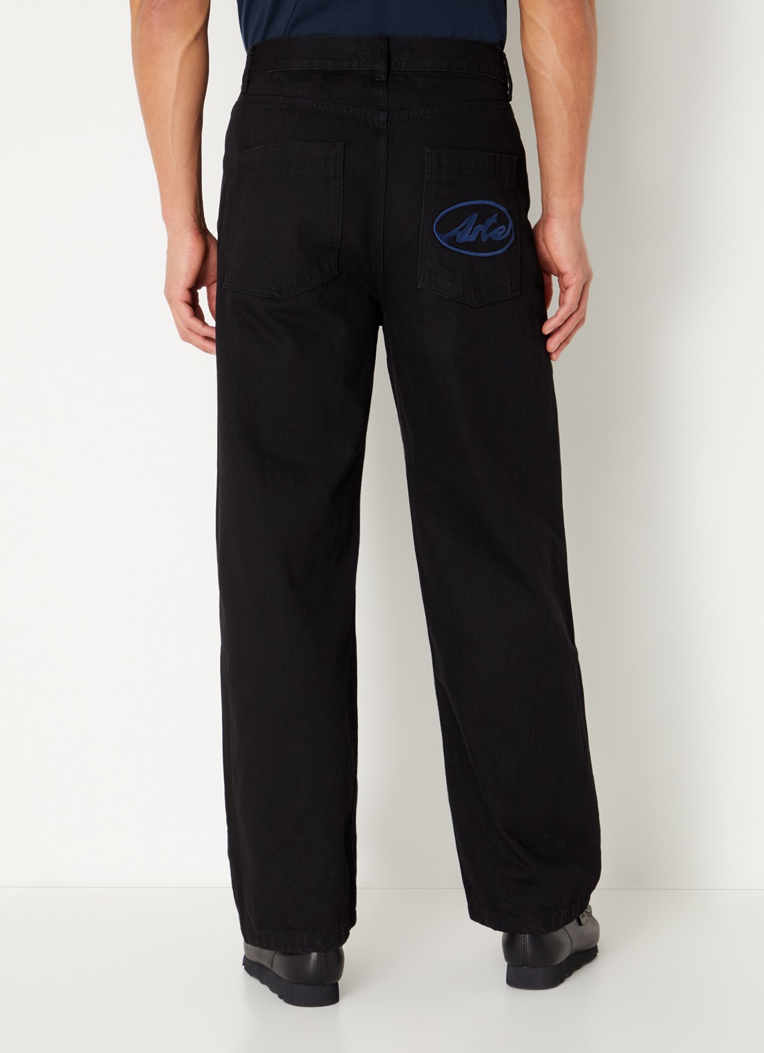 Arte Antwerp Circle Logo tapered fit jeans met gekleurde wassing - achterkant 3 zwart