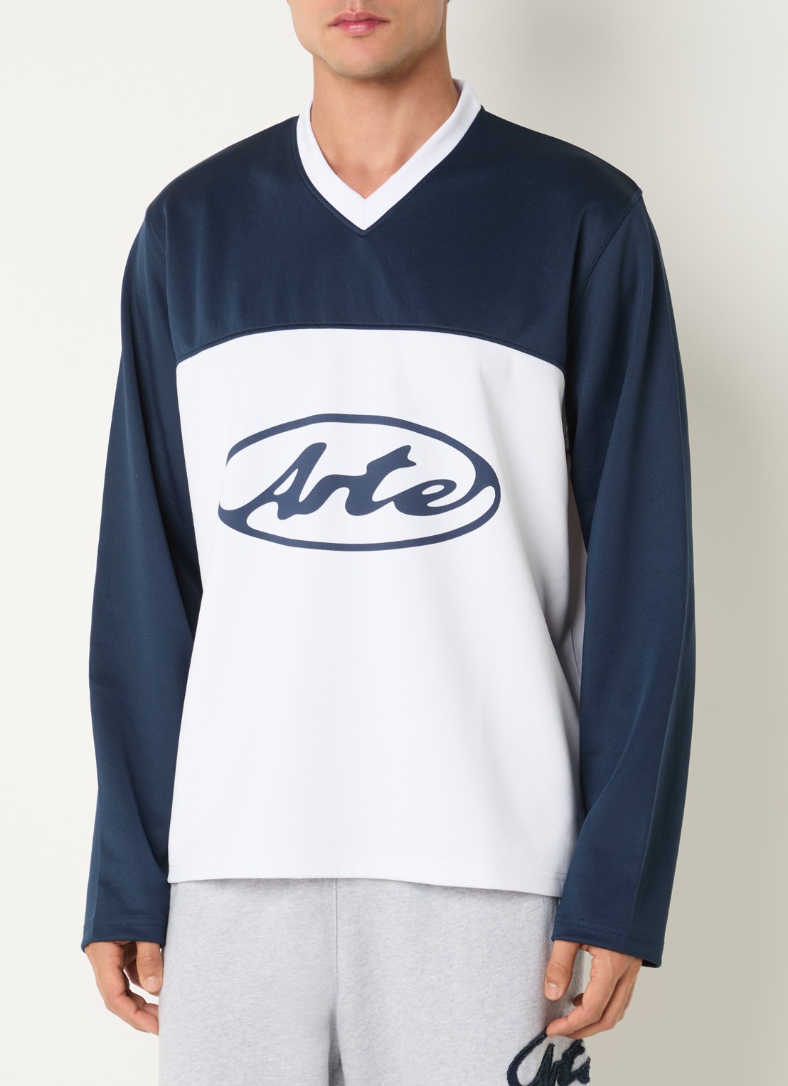 Arte Antwerp Circle sweater met logoprint - detail 3 donkerblauw